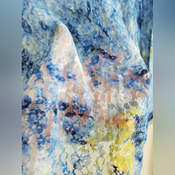 Logo Layers Lace Mesh Top, Size M, never used - Picture 6 of 6